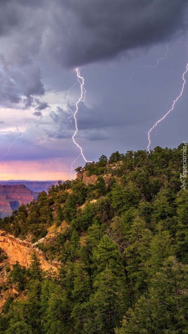 Pioruny nad Grand Canyon