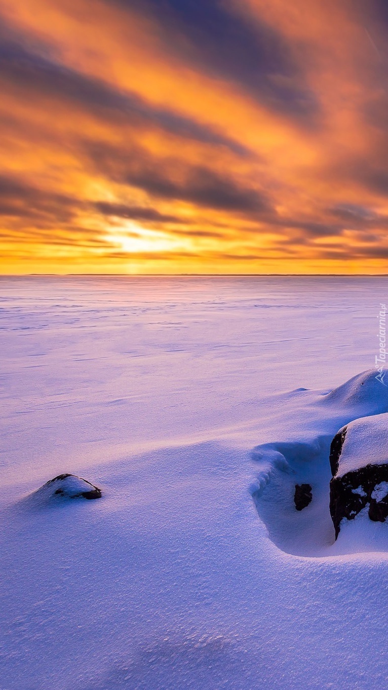 Północna Karelia o zachodzie słońca