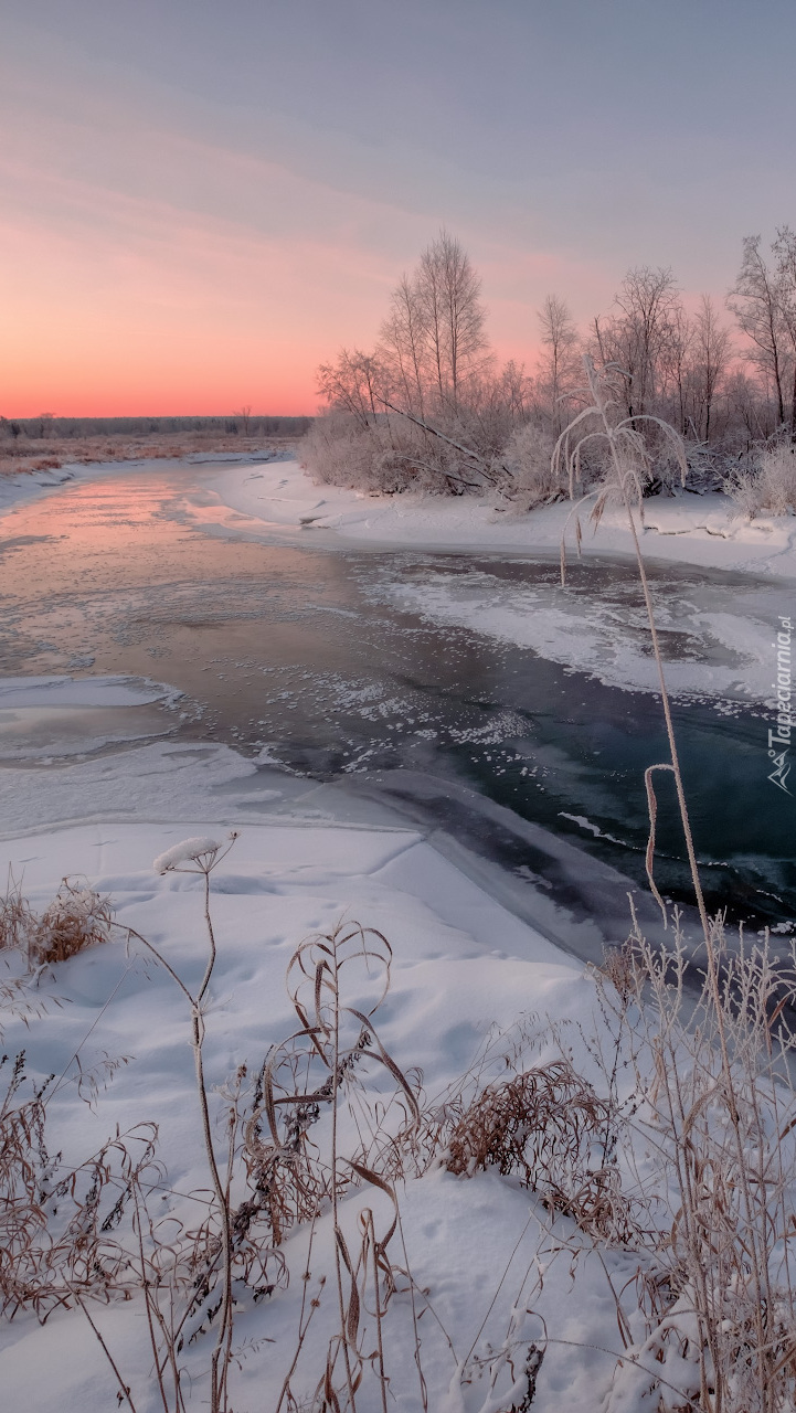 Poranek nad zamarzniętą rzeką Usolka