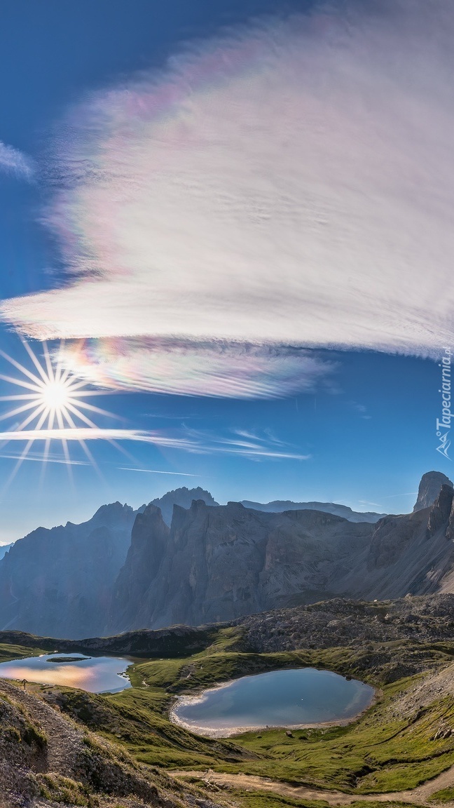 Promienie słońca nad Dolomitami