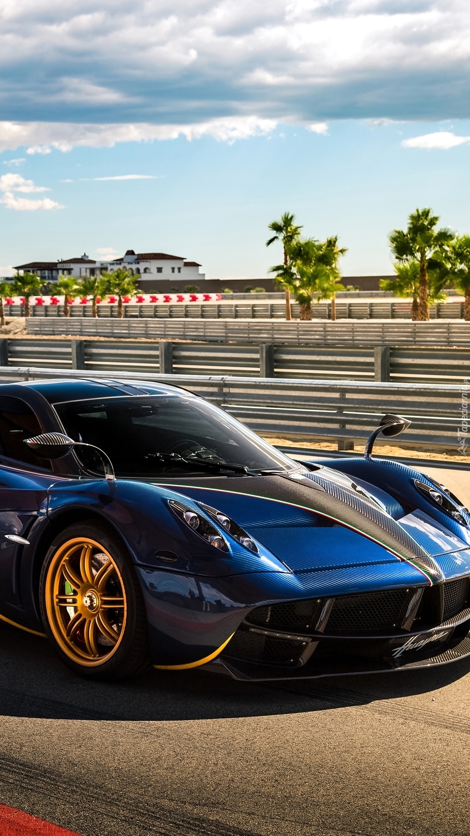 Przód niebieskiego Pagani Huayra