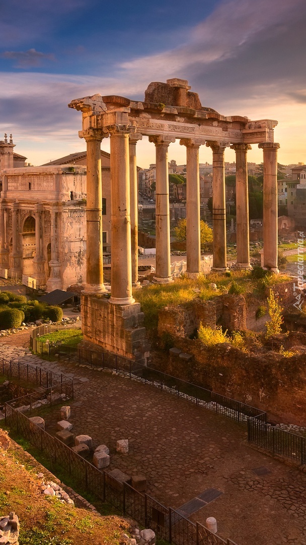 Ruiny Świątyni Saturna w Rzymie