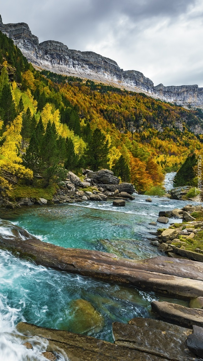 Rzeka Arazas River w Hiszpanii