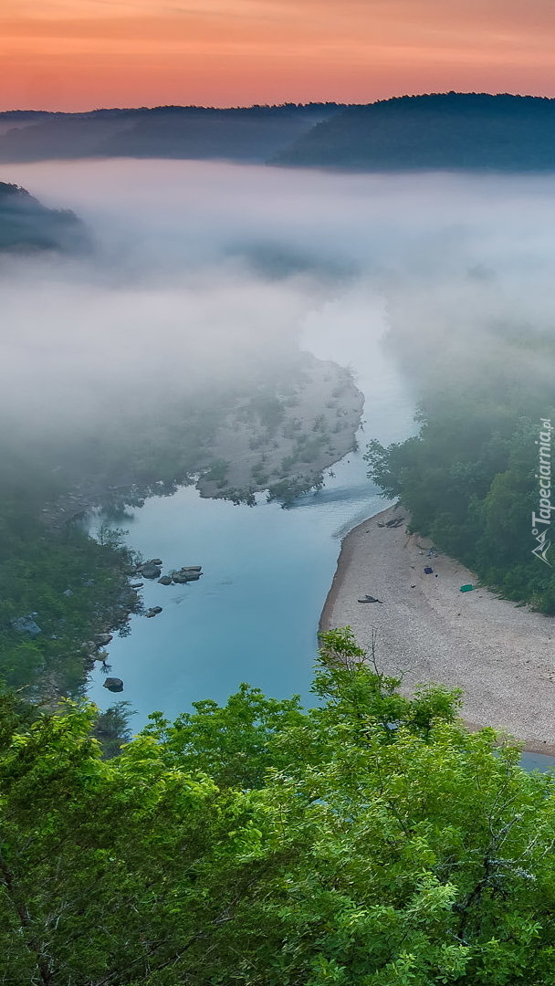 Rzeka Buffalo River we mgle