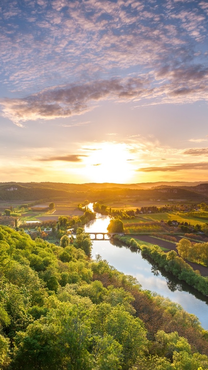 Rzeka Dordogne we Francji