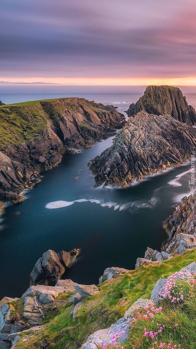 Skaliste wybrzeże w hrabstwie Donegal