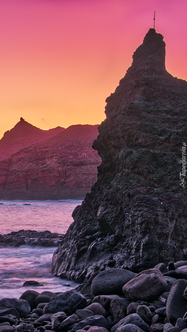 Skaliste wybrzeże wyspy La Gomera