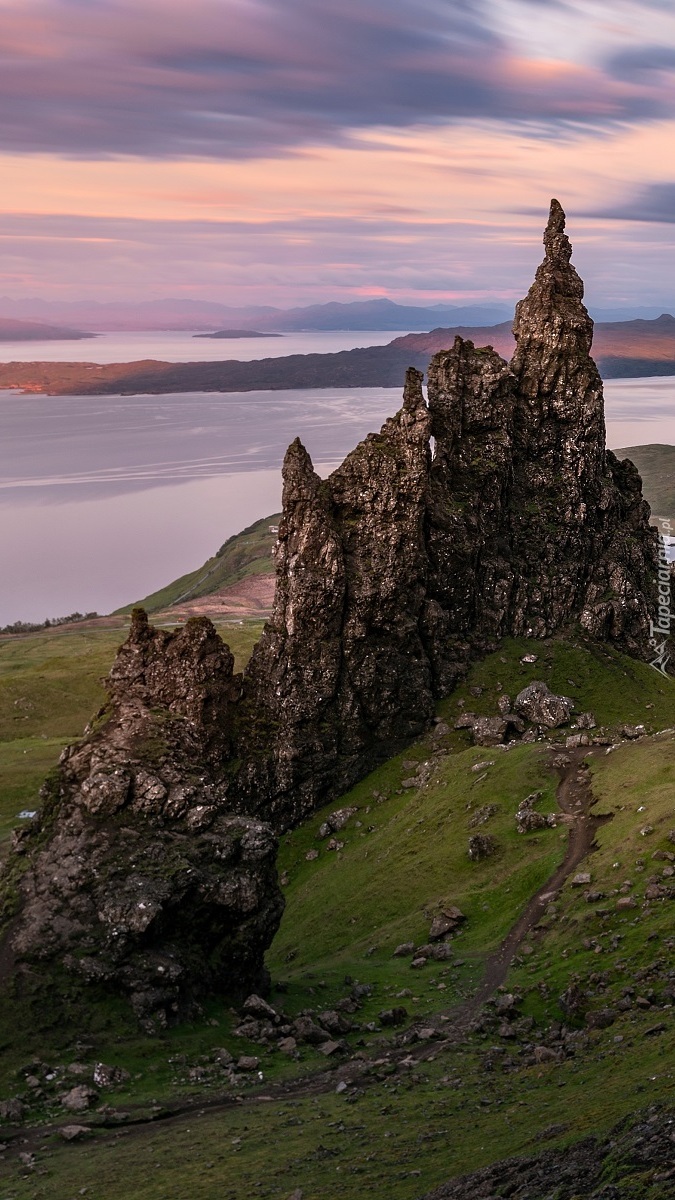 Skały na wzgórzu The Storr