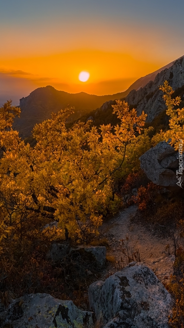 Słońce nad górami Mount Beshtau