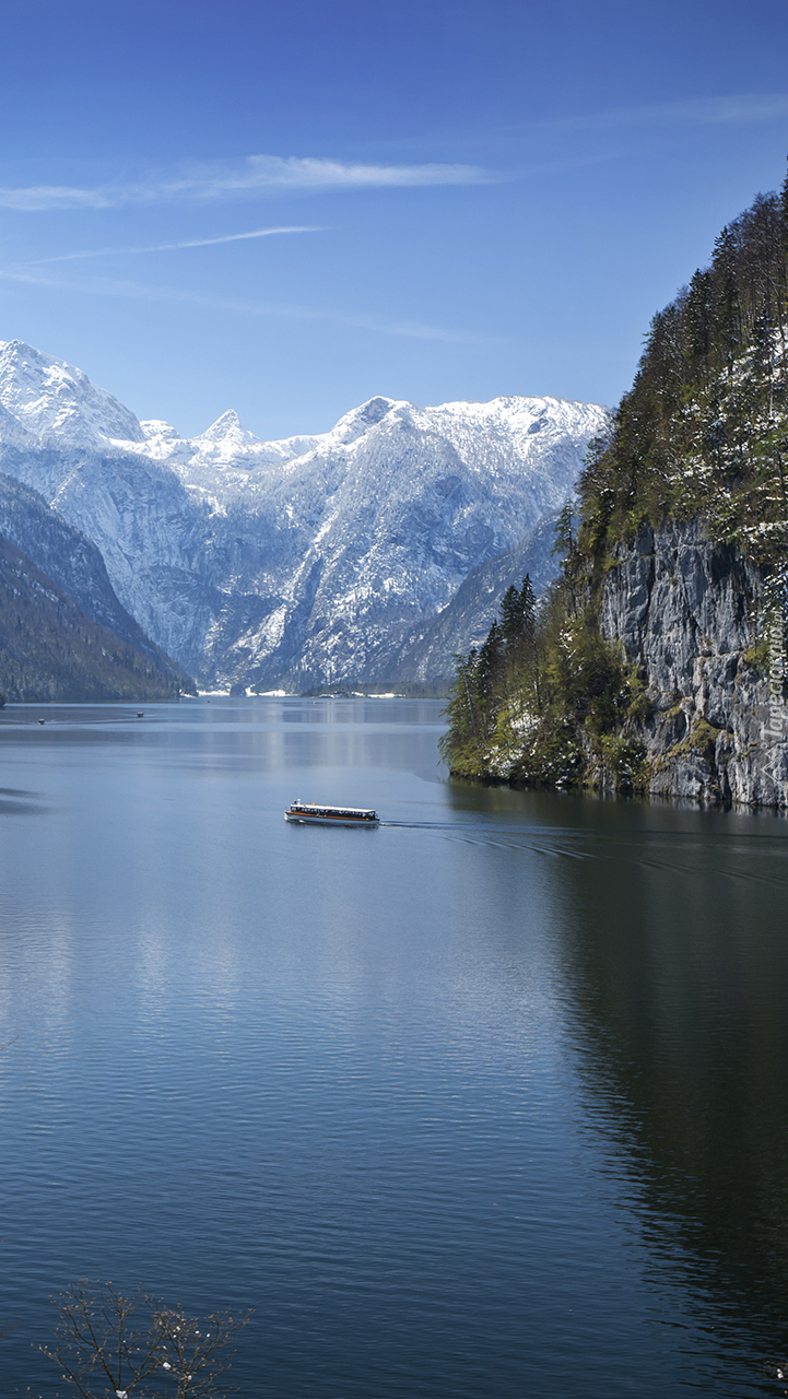 Statek na jeziorze Konigssee