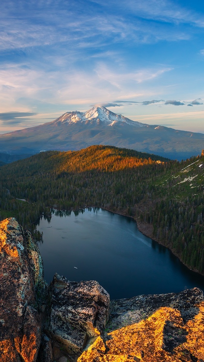 Stratowulkan Mount Shasta w Kalifornii