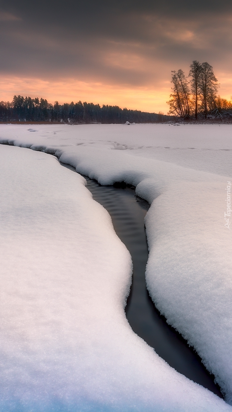 Strumyk zimową porą