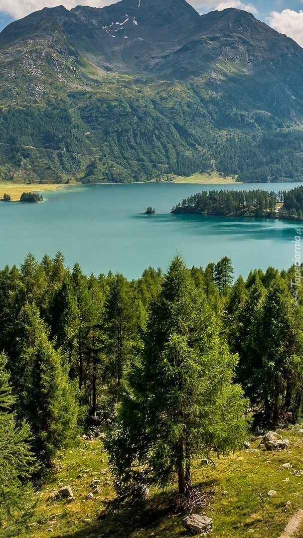 Szczyt Piz da la Margna nad jeziorem Silsersee