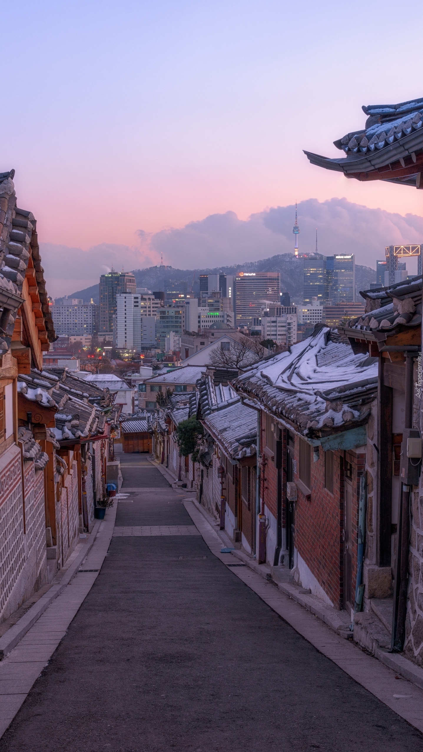 Uliczka Bukchon Hanok Village w Seulu
