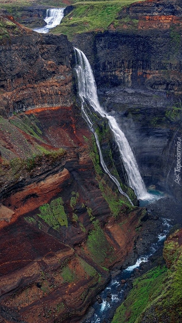 Wąwóz i wodospad Haifoss Falls