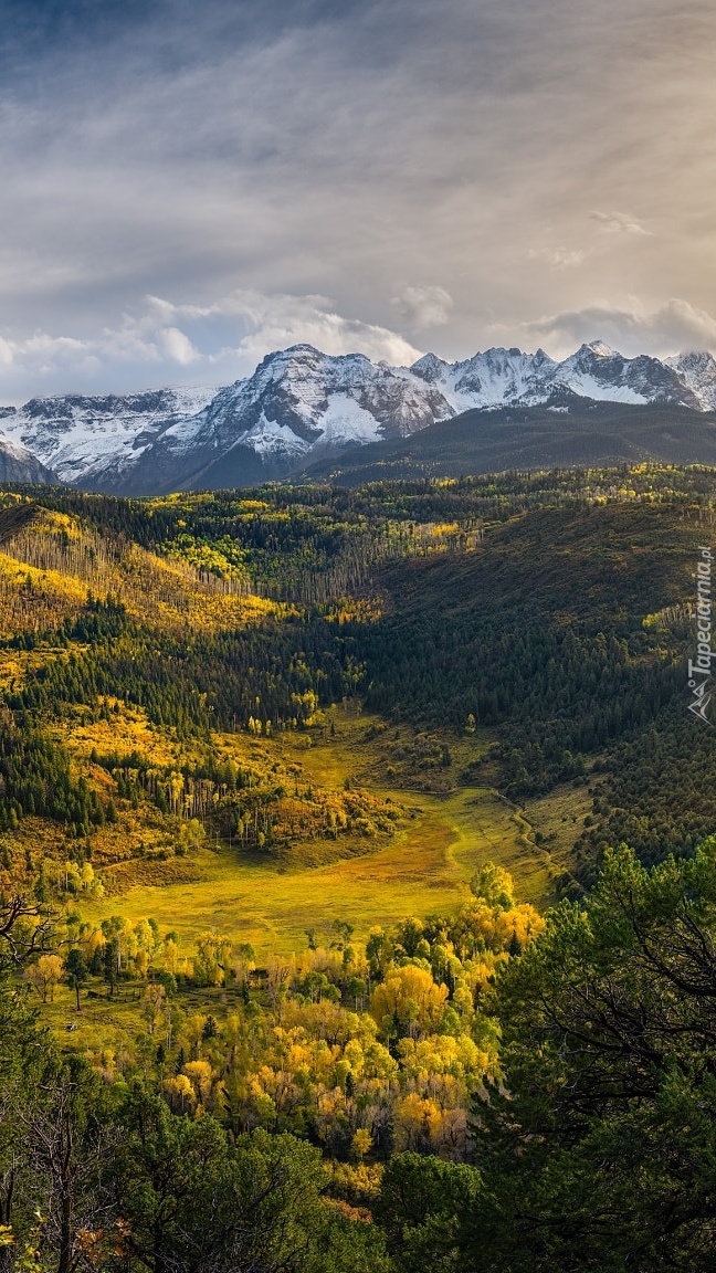 Widok na ośnieżone góry San Juan Mountains