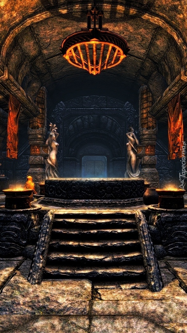 Wnętrze świątyni z posągami