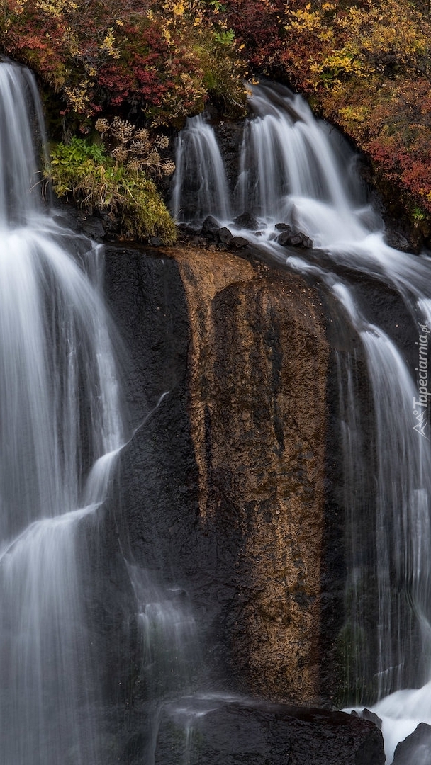 Wodospad Hraunfossar w Islandii