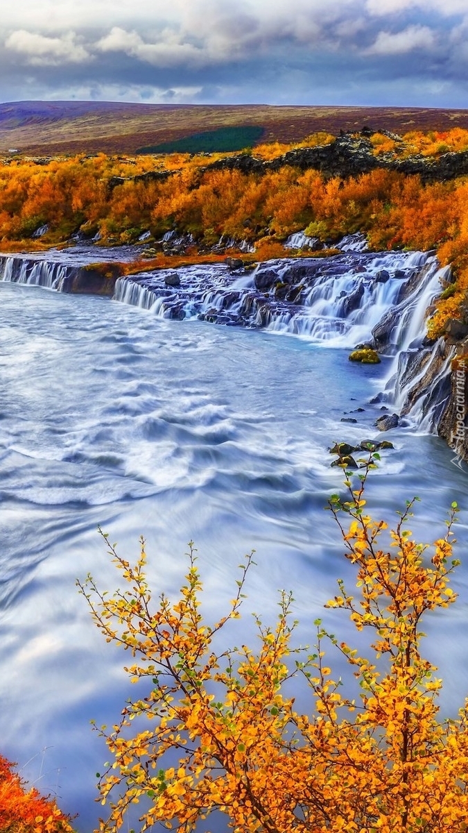 Wodospad Hraunfossar