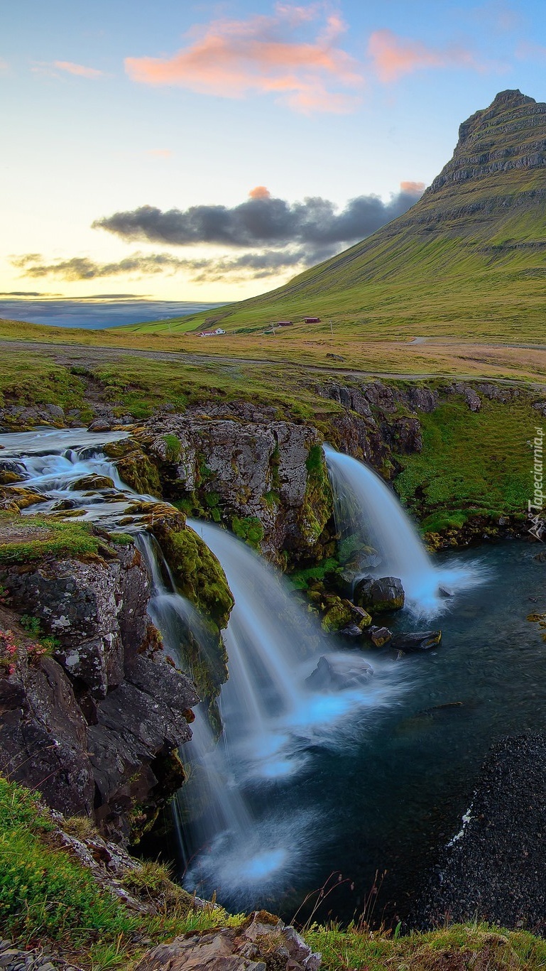 Wodospad Kirkjufellsfoss w Isladii