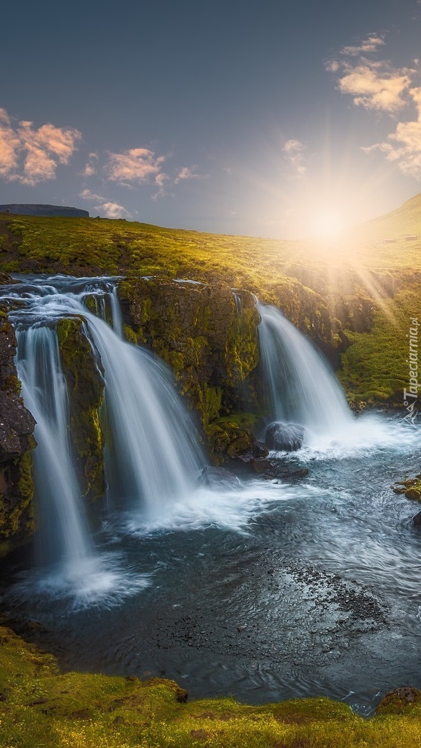 Wodospad Kirkjufellsfoss w Islandii