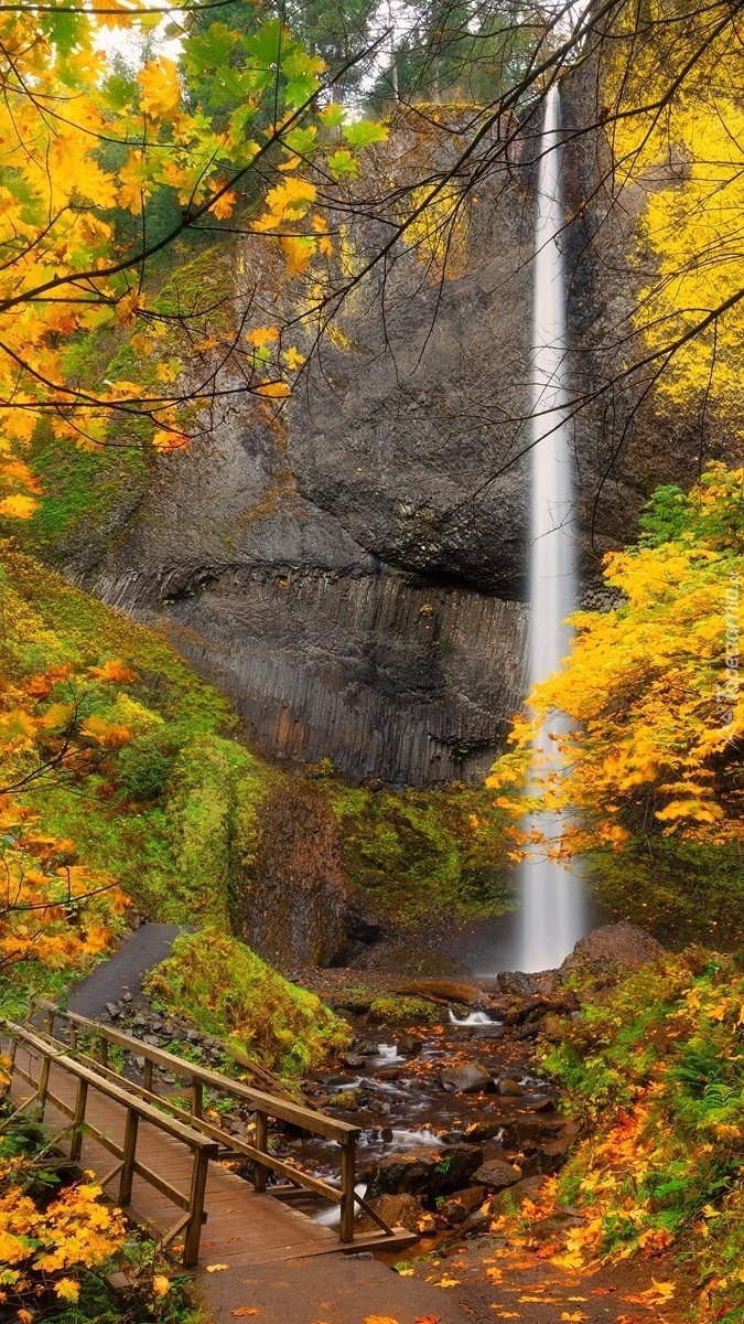 Wodospad Latourell Falls