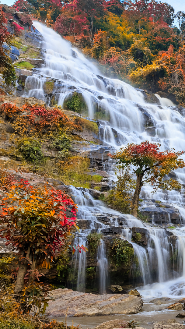 Wodospad Mae Ya Waterfall w Tajlandii