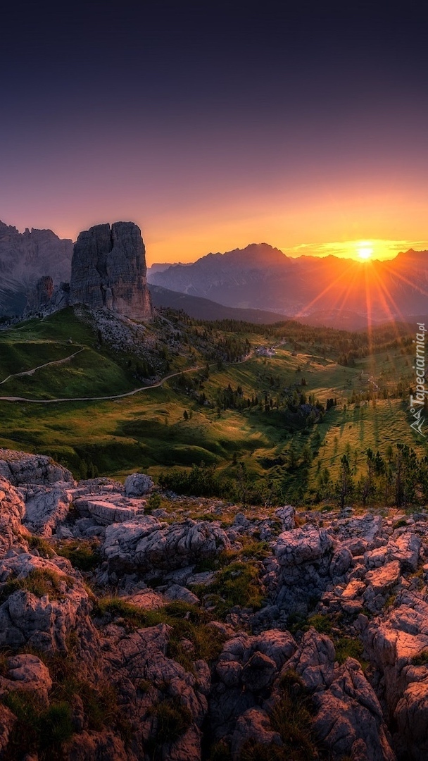 Wschód słońca nad Dolomitami