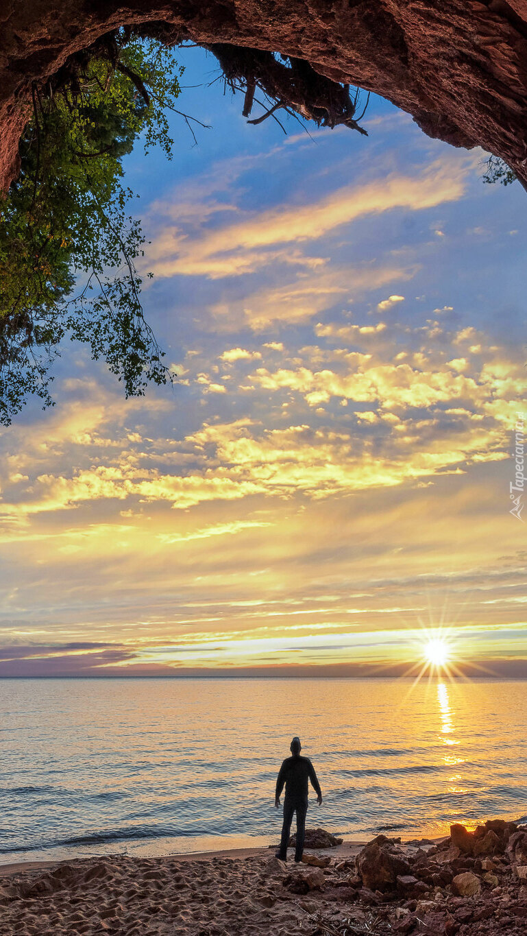Wschód słońca nad jeziorem Superior