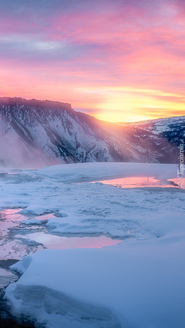 Wschód słońca w Parku Narodowym Yellowstone