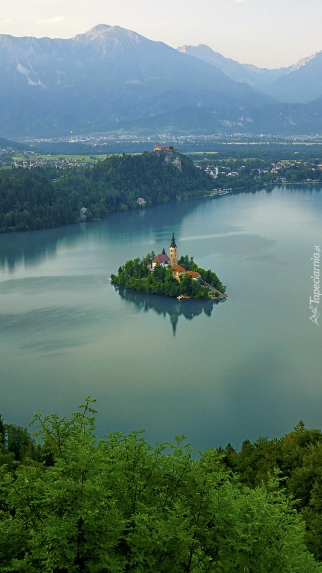 Wyspa Blejski Otok na Jeziorze Bled