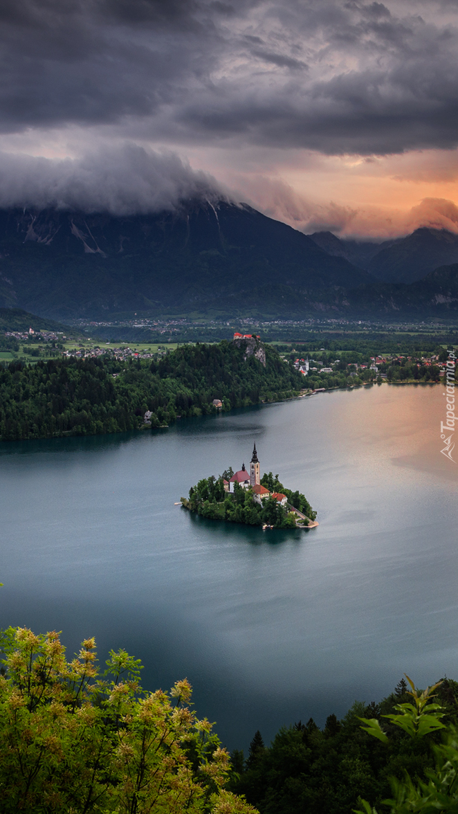 Wyspa Blejski Otok na jeziorze Bled