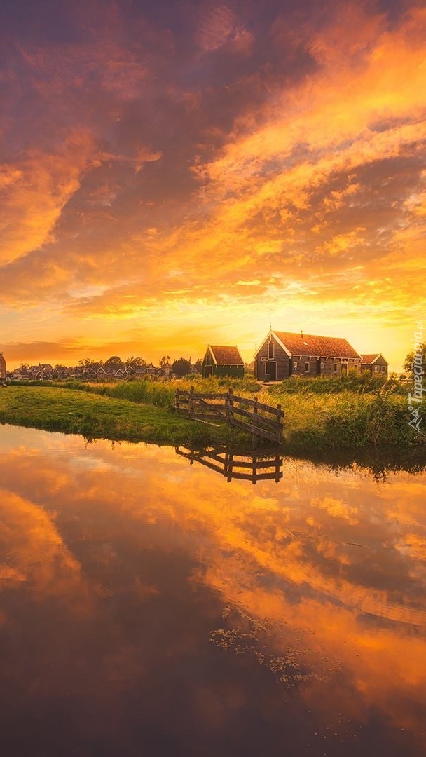 Zachód słońca nad rzeką Zaan