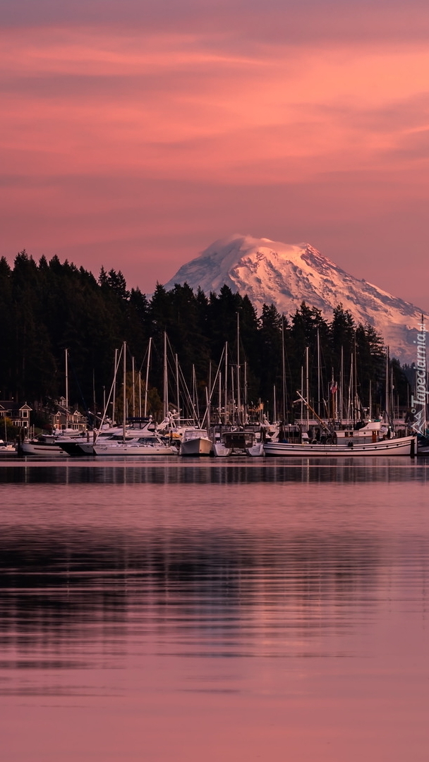 Zachód słońca nad zatoką Gig Harbor