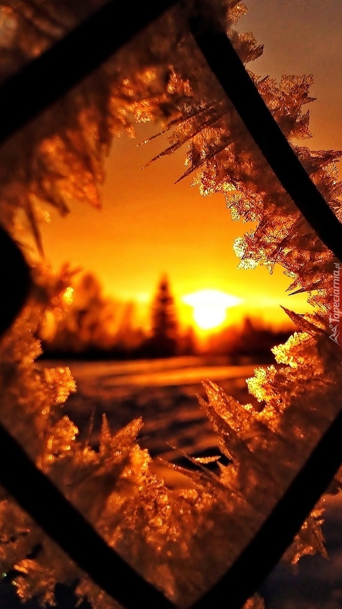 Zachód słońca zimową porą
