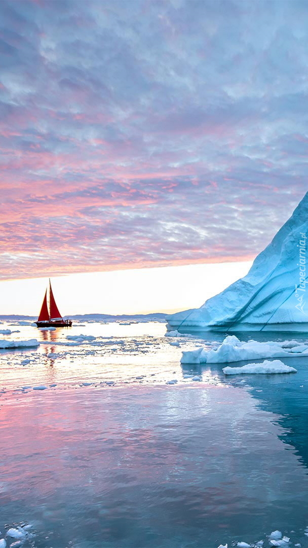 Żaglówka w zatoce Disko Bay