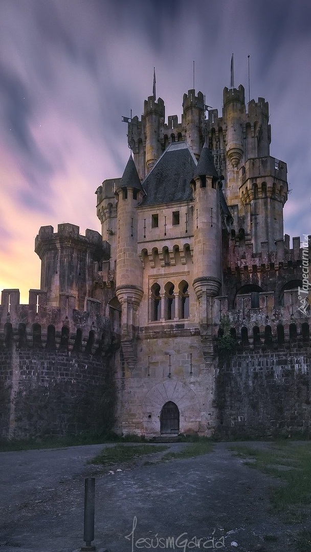 Zamek Butron w Hiszpanii