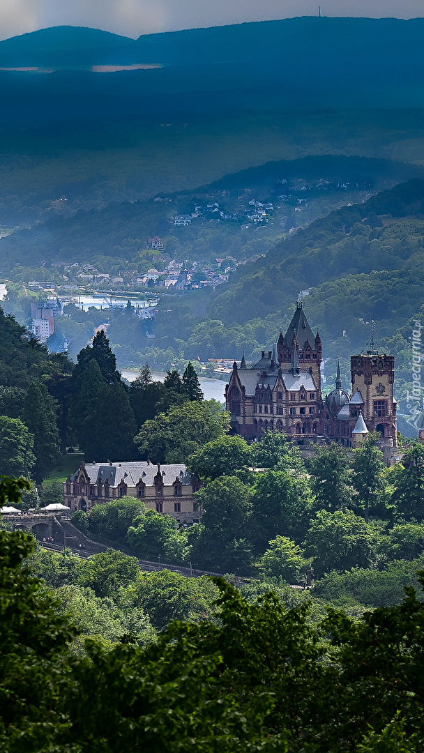 Zamek Drachenburg w Konigswinter