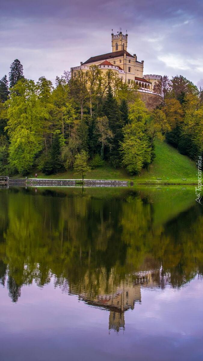 Zamek Trakoscan w Chorwacji
