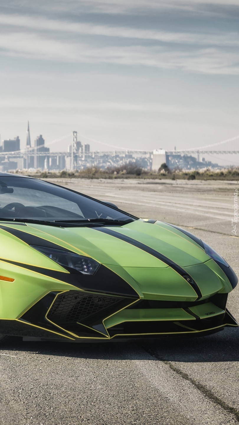 Zielone Lamborghini Aventador LP700-4