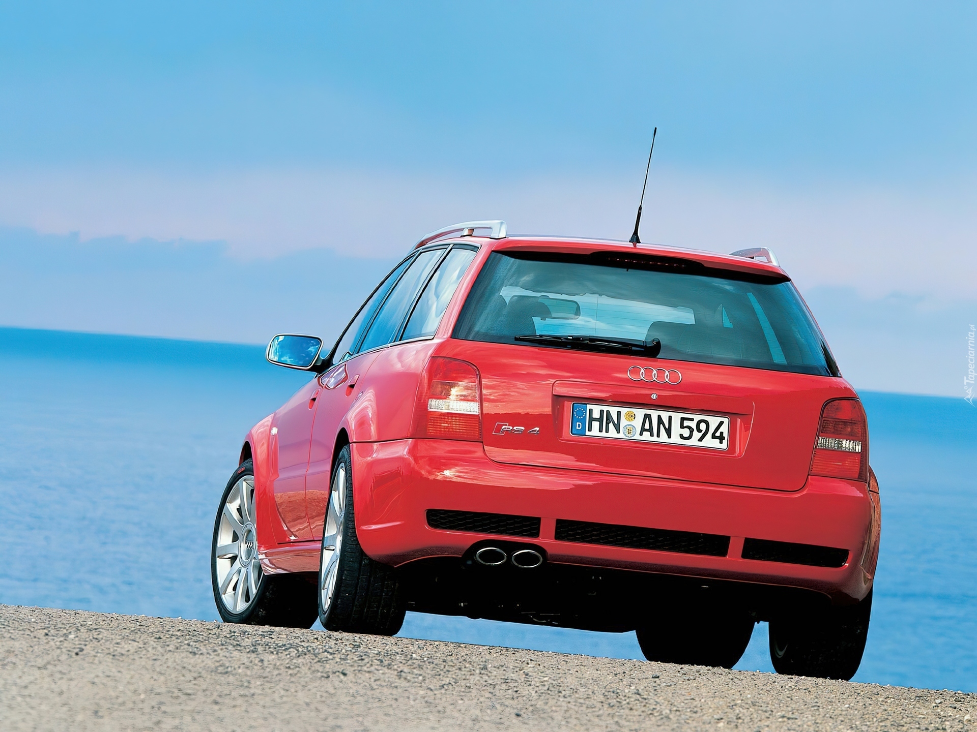 Czerwone, Audi RS4, Tył
