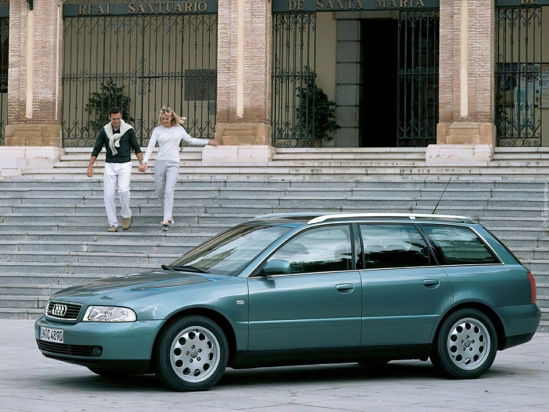 Audi A4, Avant