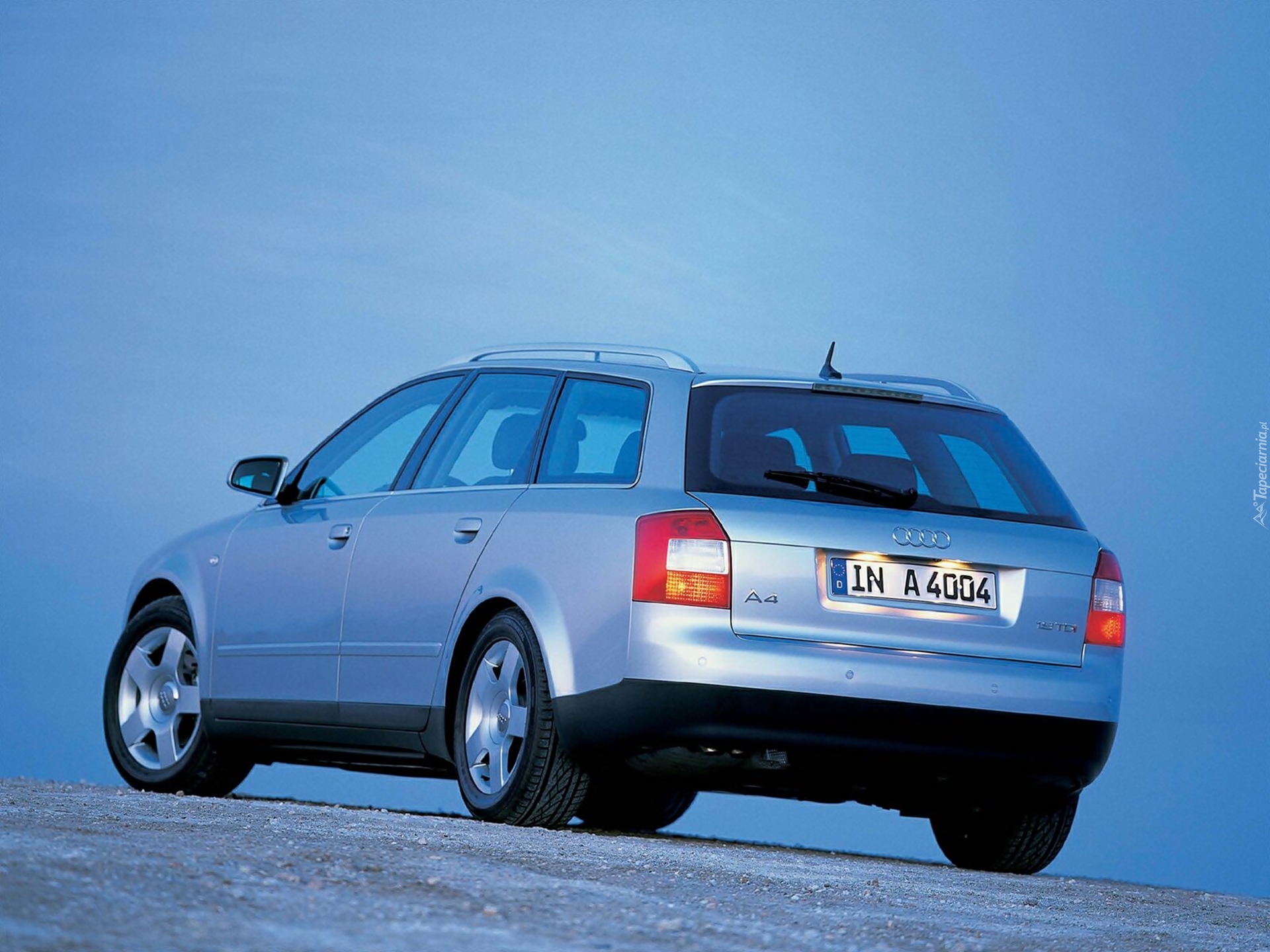 Audi A4, Avant, Tył