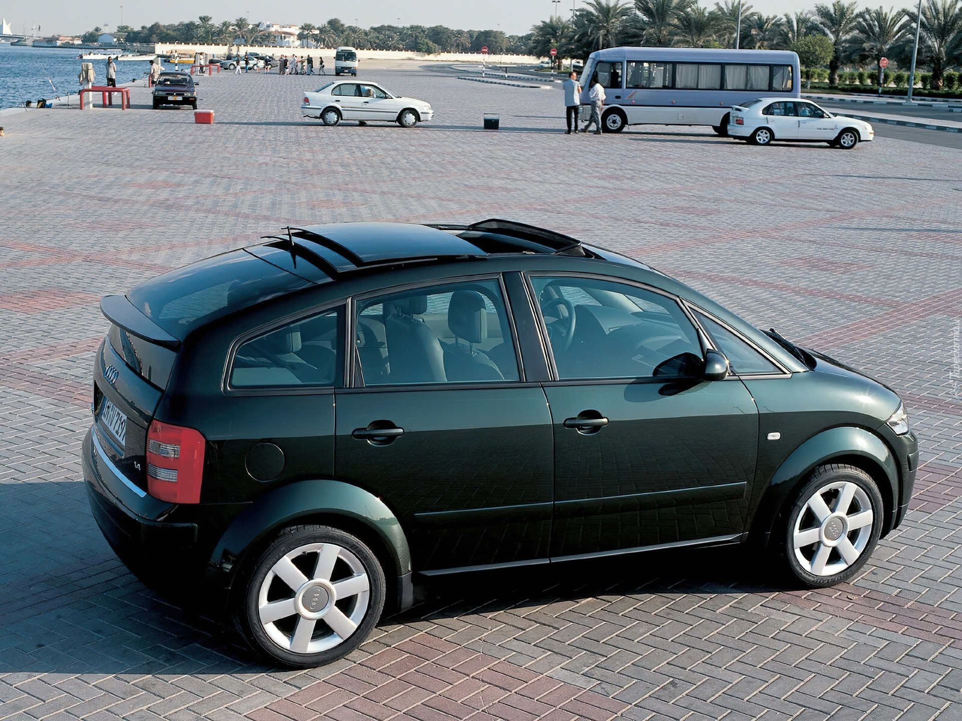 Zielone, Audi A2