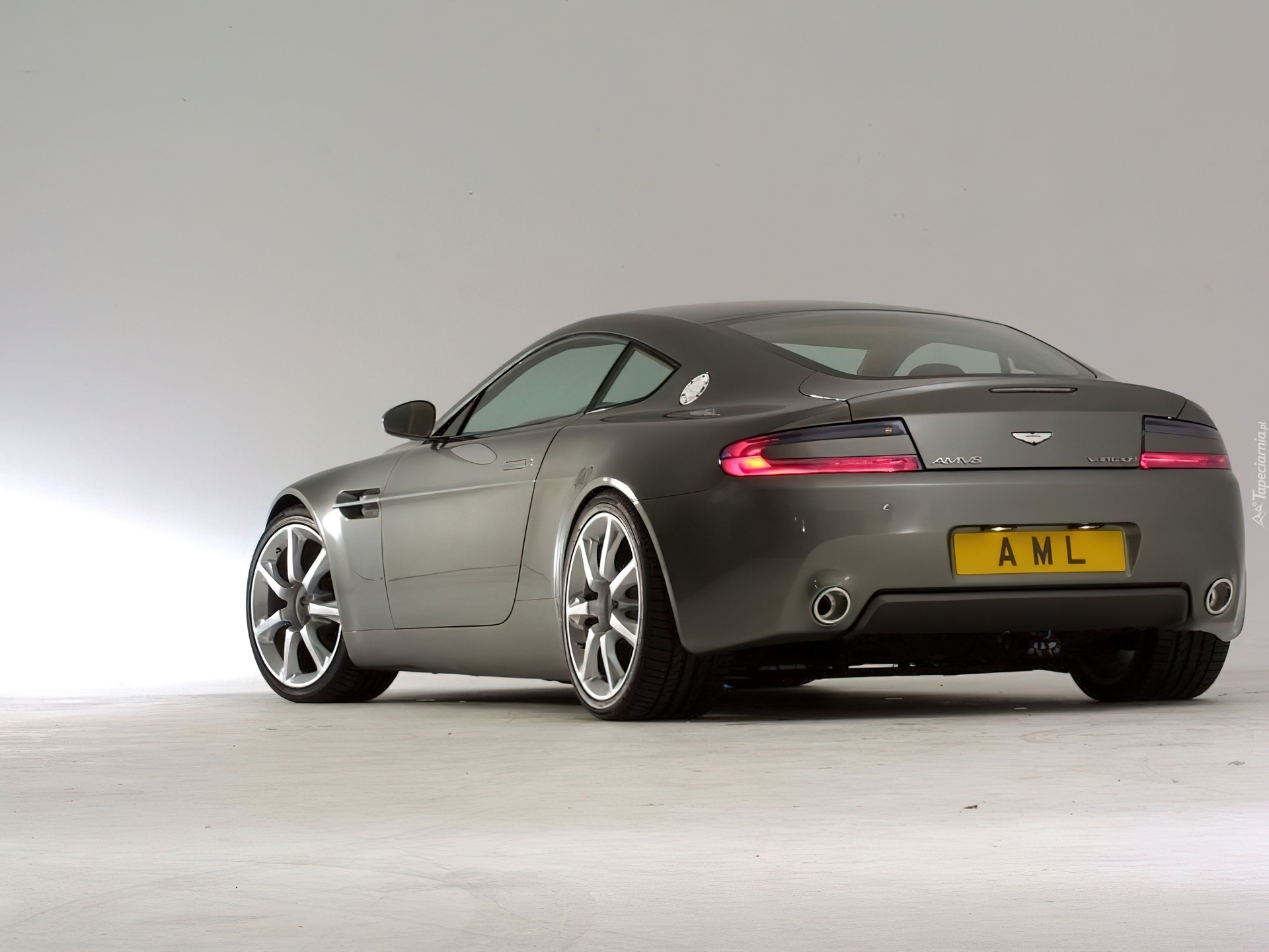 V8 Vantage