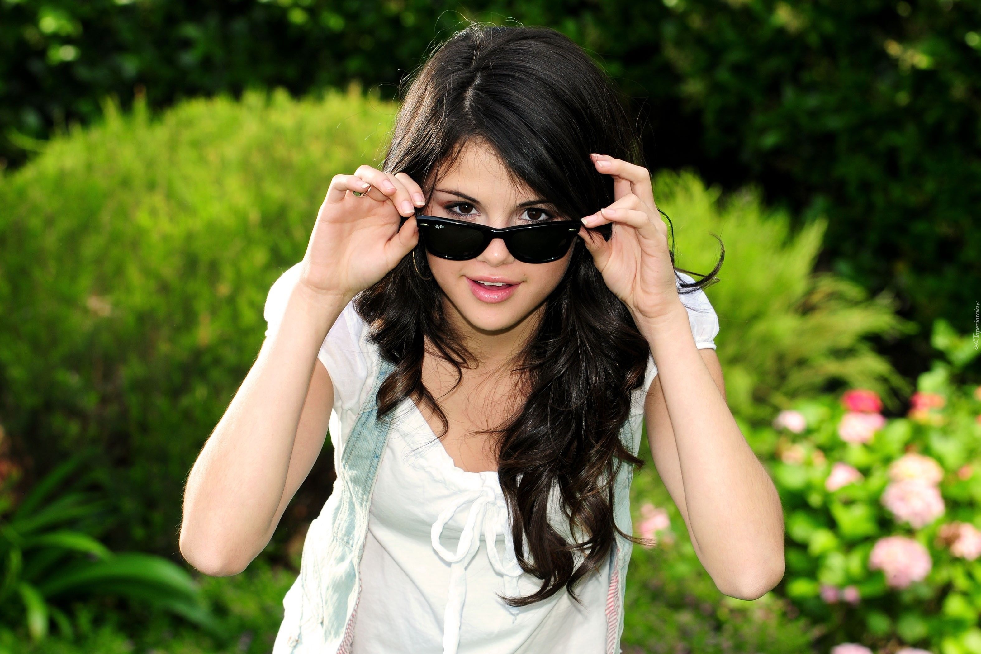 Selena Marie Gomez, Okulary, Przeciwsłoneczne, Ogród, Zieleń