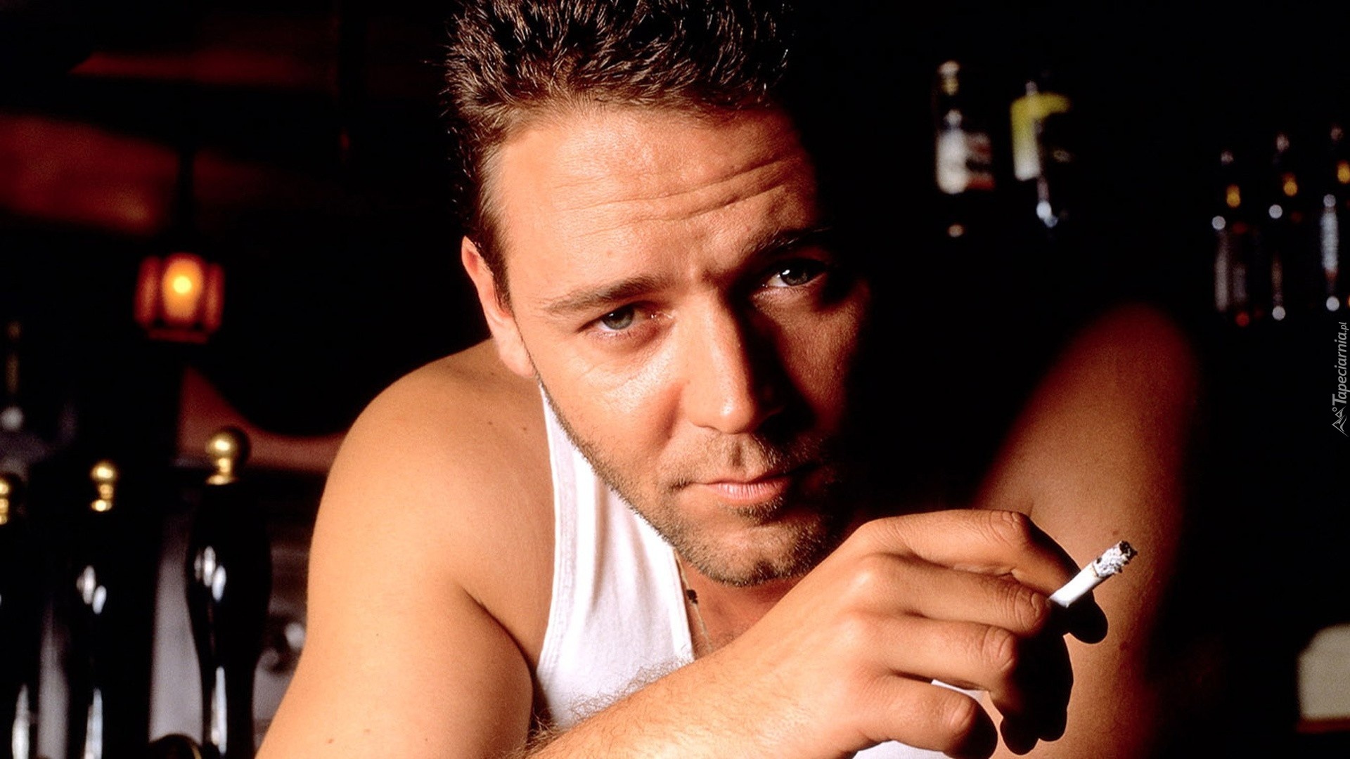 Russell Crowe, Papieros