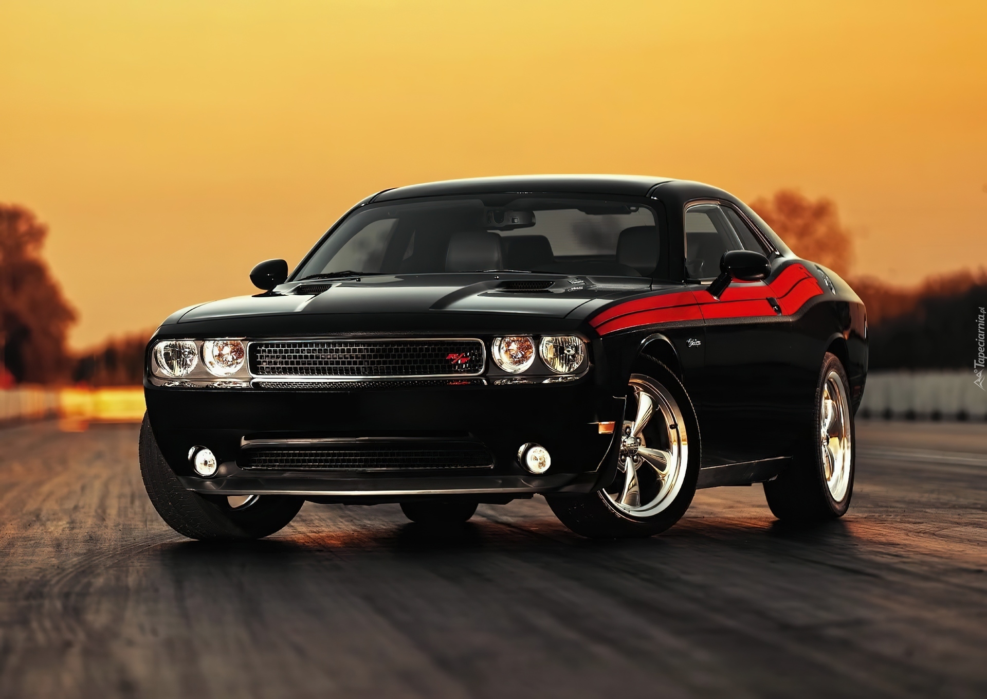 Czarny, Dodge Challenger RT