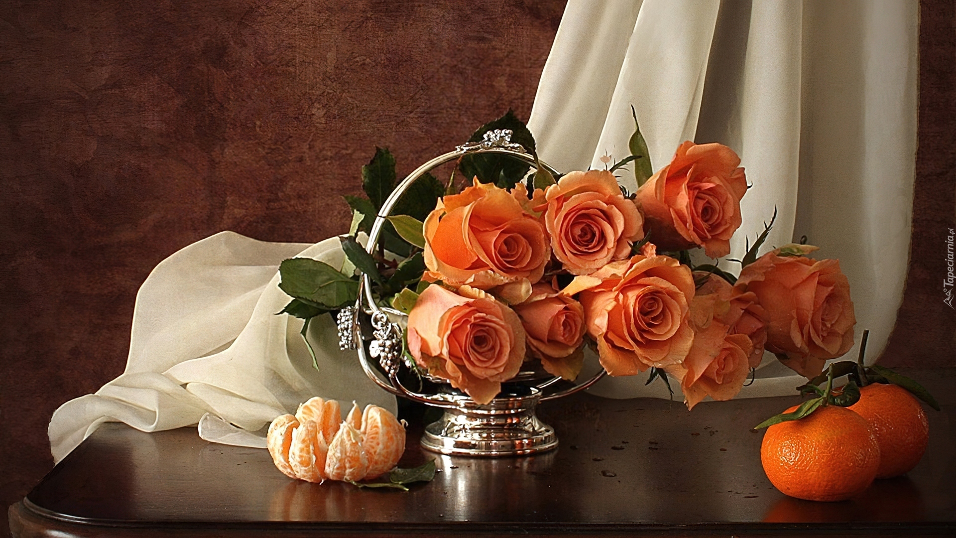 Оранжевые розы в вазе. Натюрморт с розами. Красивые натюрморты с цветами. Красивые натюрморты с розами. Натюрморт с букетом.