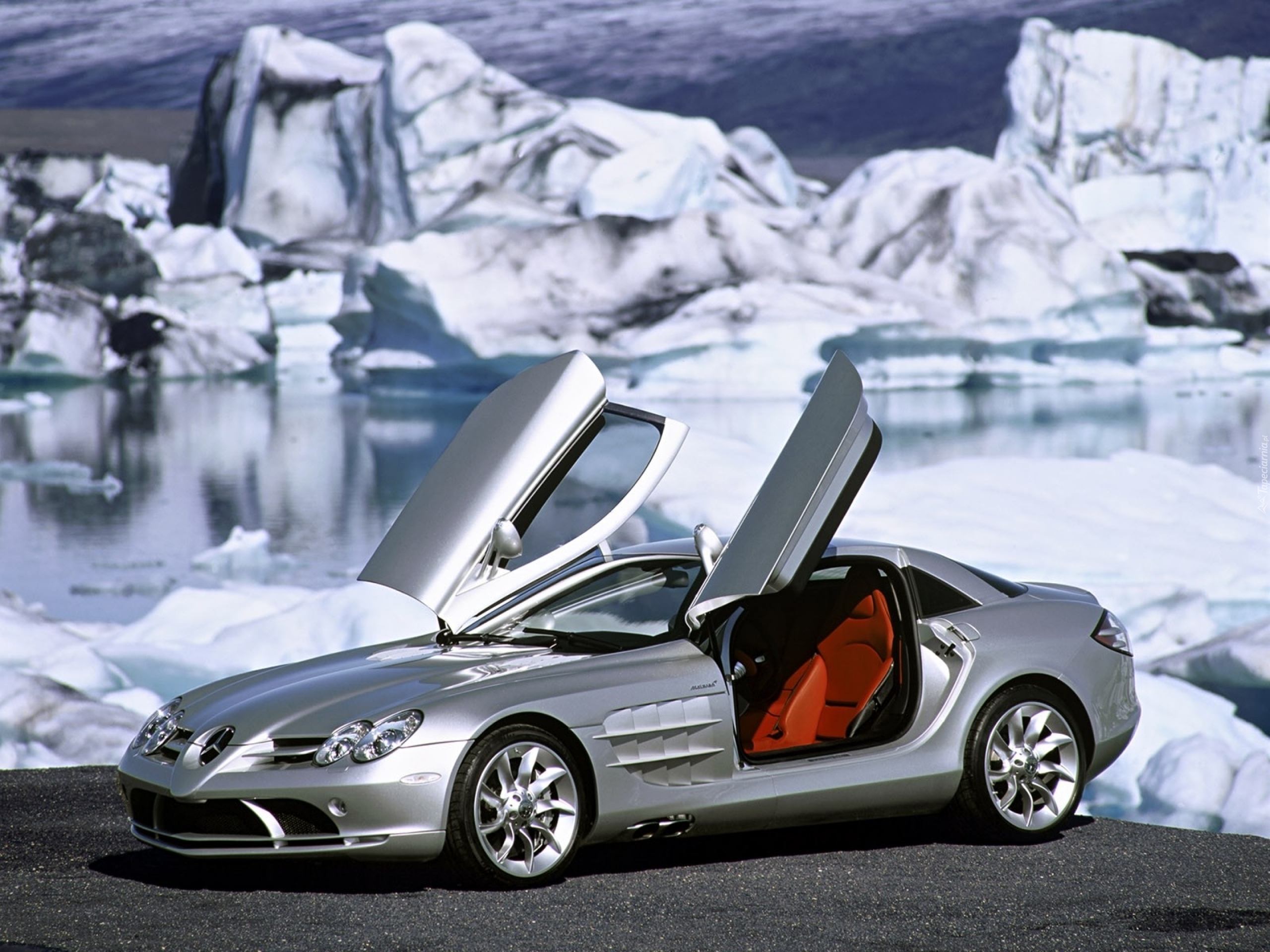 Mercedes SLR, Skały